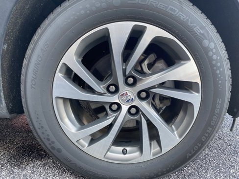 Used 2023 Buick Envision Essence image 12