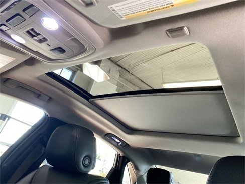 Used 2014 Cadillac XTS Luxury image 18