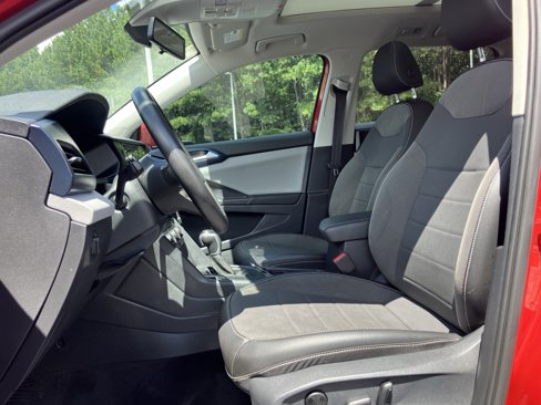 Used 2022 Volkswagen Taos SE image 16