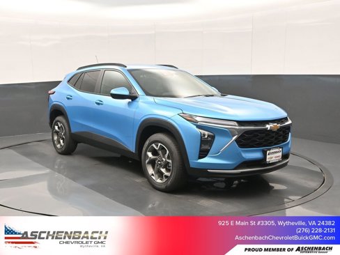 New 2025 Chevrolet Trax LT w/ Driver Confidence Package image 1