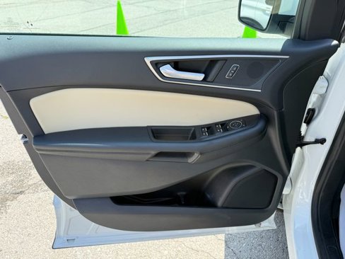 Used 2022 Ford Edge SEL w/ Convenience Package image 16