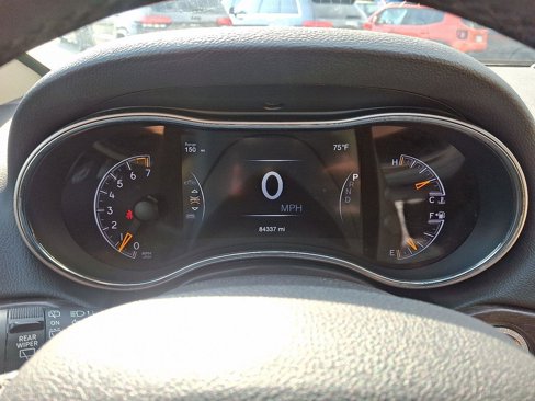 Used 2018 Jeep Grand Cherokee Limited image 21