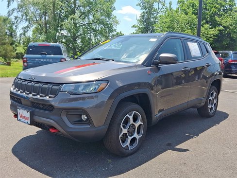 Used 2022 Jeep Compass Trailhawk image 3