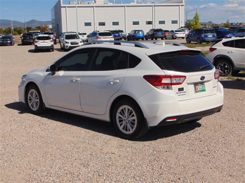 Used 2018 Subaru Impreza 2.0i Premium image 5