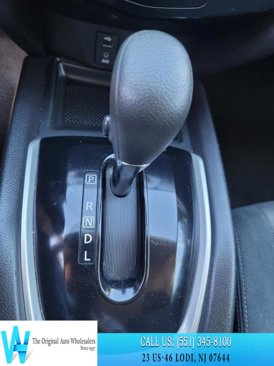 Used 2015 Nissan Rogue SV image 17