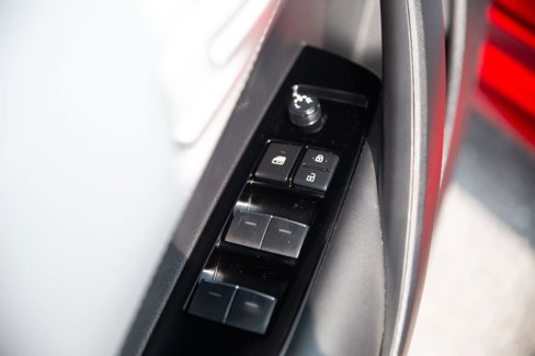 Used 2025 Toyota Corolla SE image 18