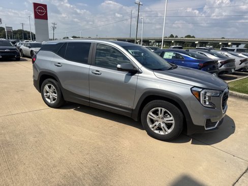 Used 2023 GMC Terrain SLE w/ LPO, Floor Liner Package image 12