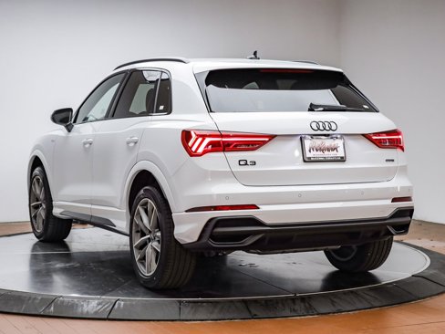 New 2025 Audi Q3 2.0T Premium image 10