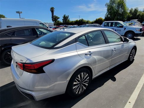 Used 2023 Nissan Altima 2.5 SV image 5