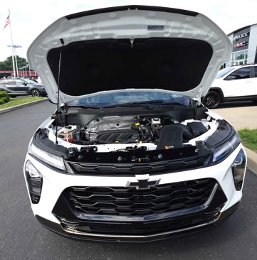 Used 2024 Chevrolet Trax ACTIV w/ Sunroof Package image 32