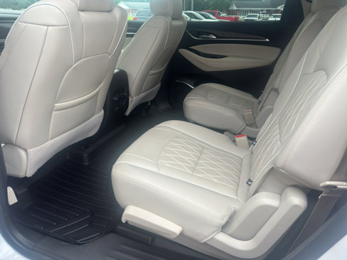 Used 2022 Buick Enclave Avenir image 10