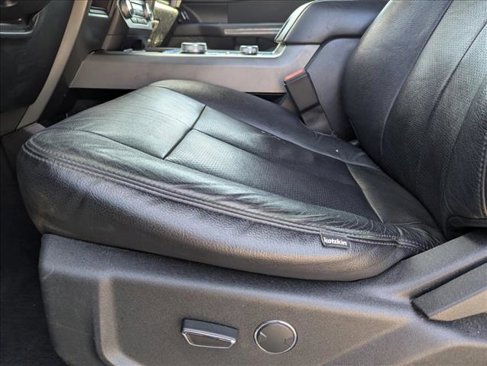 Used 2019 Ford Expedition Max XLT image 11
