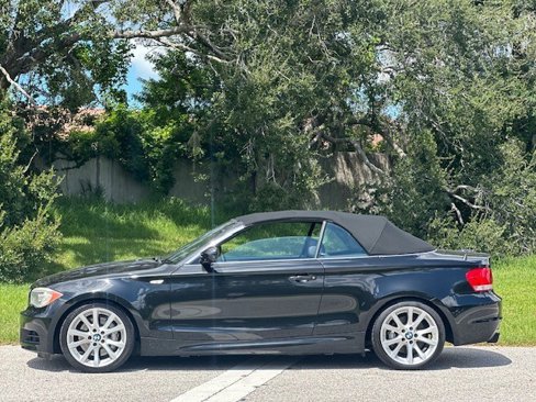 Used 2013 BMW 135i Convertible image 2