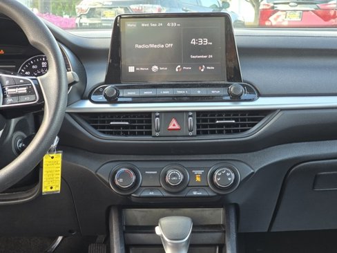 Used 2024 Kia Forte LXS image 21