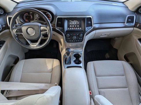 Used 2018 Jeep Grand Cherokee Laredo image 17