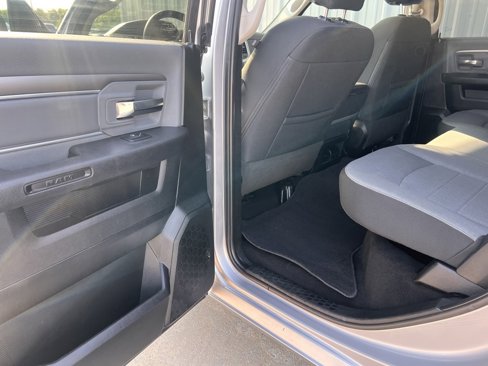 Used 2021 RAM 1500 Classic SLT image 26