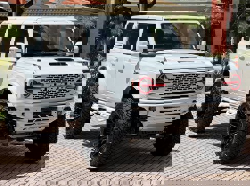Used 2025 Ford Bronco Outer Banks image 1