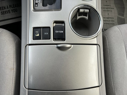 Used 2012 Toyota Highlander SE image 28