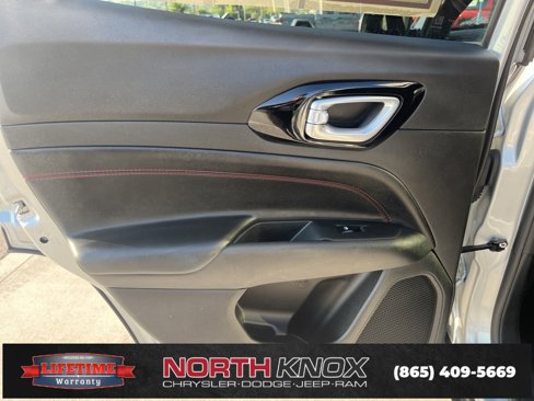 Used 2024 Jeep Compass Trailhawk image 16