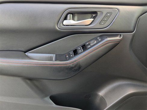Used 2025 Nissan Rogue SV w/ Rock Creek Premium Package image 27