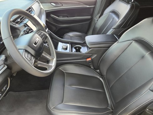 Used 2024 Jeep Grand Cherokee L Limited w/ Black Appearance Package image 12