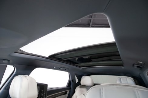 Used 2023 Bentley Bentayga Extended Wheelbase image 38