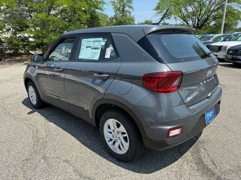 New 2025 Hyundai Venue SE image 11