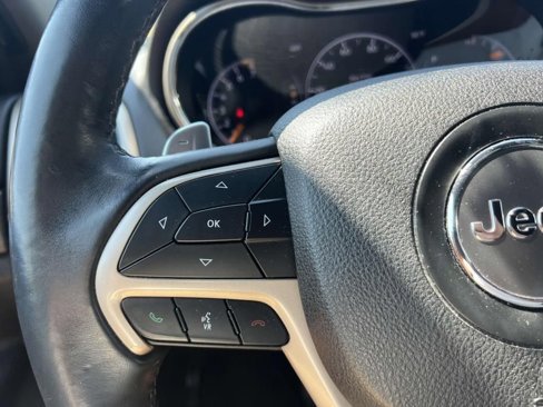 Used 2017 Jeep Grand Cherokee Laredo w/ Quick Order Package 23E image 25