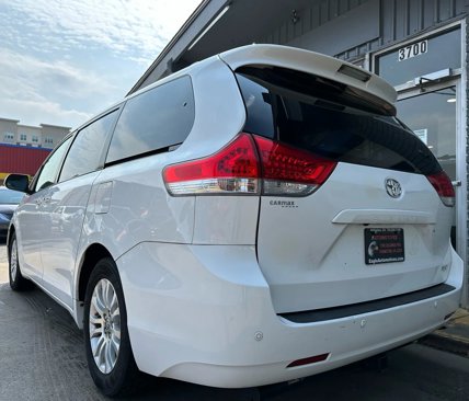Used 2013 Toyota Sienna XLE image 5