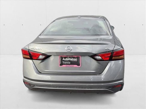 Used 2022 Nissan Altima 2.5 SV image 11