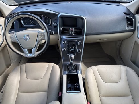 Used 2015 Volvo XC60 T6 w/ Protection Package image 22