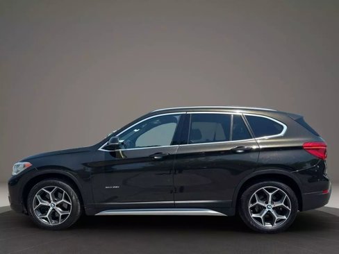 Used 2017 BMW X1 xDrive28i image 3