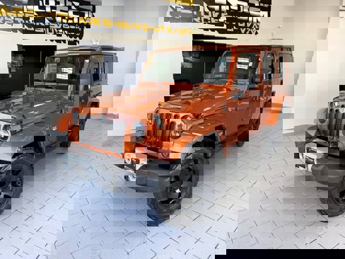 Used 2011 Jeep Wrangler Unlimited Sahara w/ Connectivity Group image 1