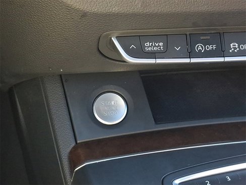 Used 2018 Audi Q5 2.0T Premium Plus w/ Premium Plus Package image 26