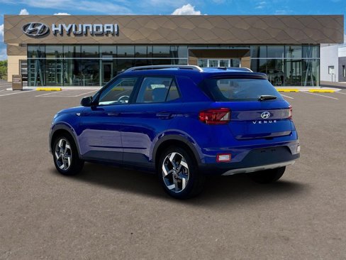 New 2024 Hyundai Venue SEL image 5