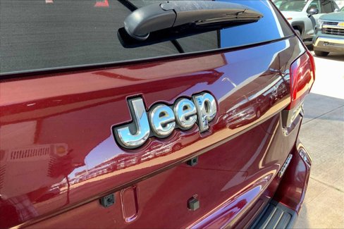 Used 2018 Jeep Grand Cherokee Laredo image 29