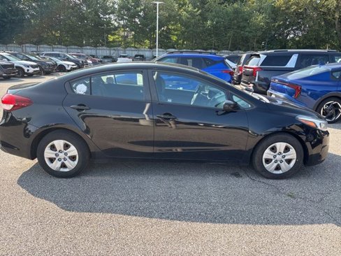 Used 2017 Kia Forte LX w/ LX Popular Package image 4