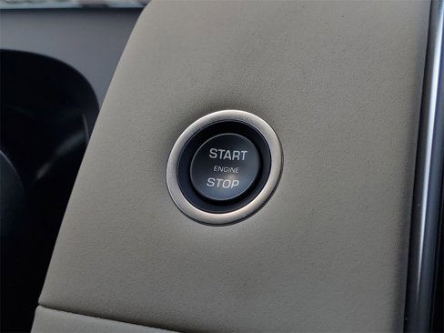 Used 2024 Land Rover Discovery Sport S image 20