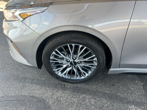 Used 2023 Kia Forte GT-Line w/ GT-Line Premium Package image 10