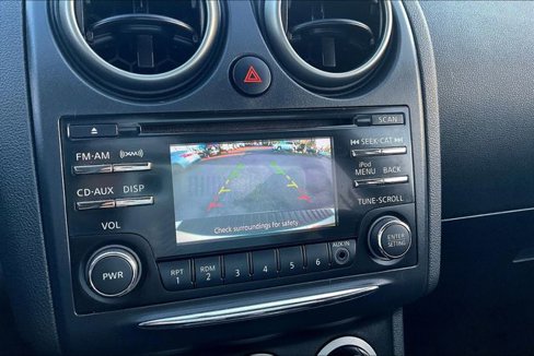 Used 2013 Nissan Rogue SV image 19