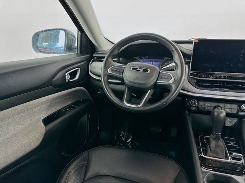 Used 2022 Jeep Compass Latitude image 28