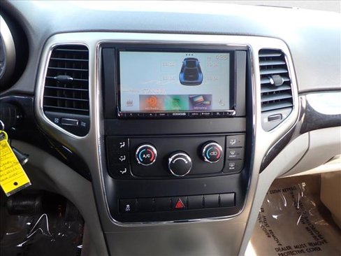 Used 2012 Jeep Grand Cherokee Laredo image 15