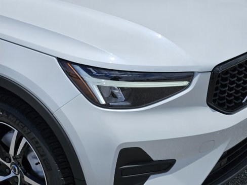 New 2026 Volvo XC40 B5 Core image 9