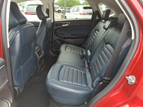 Used 2022 Ford Edge SEL w/ Sport Appearance Package image 10