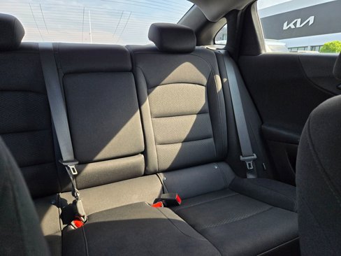 Used 2022 Chevrolet Malibu LT image 14