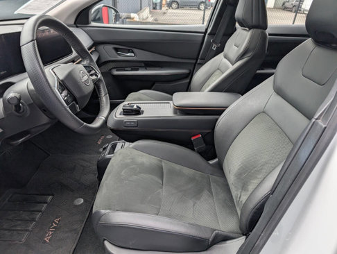 Used 2023 Nissan Ariya AWD image 10