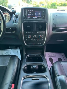Used 2016 Dodge Grand Caravan SXT image 13