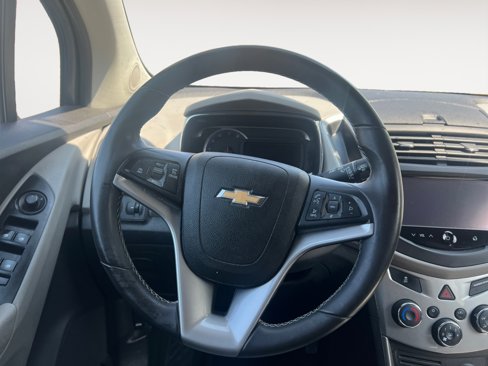 Used 2016 Chevrolet Trax LT w/ LT Convenience Package image 12