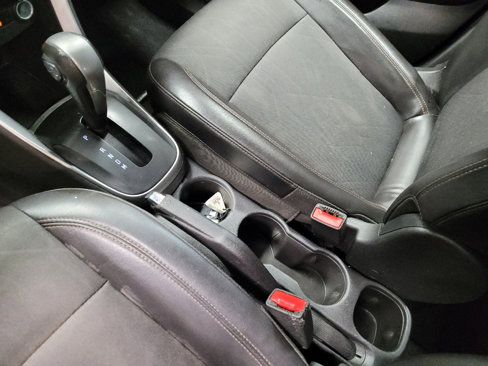 Used 2019 Chevrolet Trax LT w/ LT Convenience Package image 26