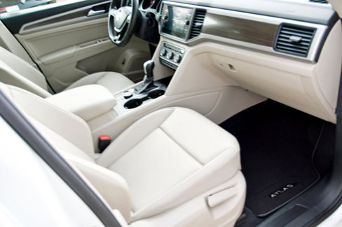 Used 2020 Volkswagen Atlas SE w/ Panoramic Sunroof Package image 37